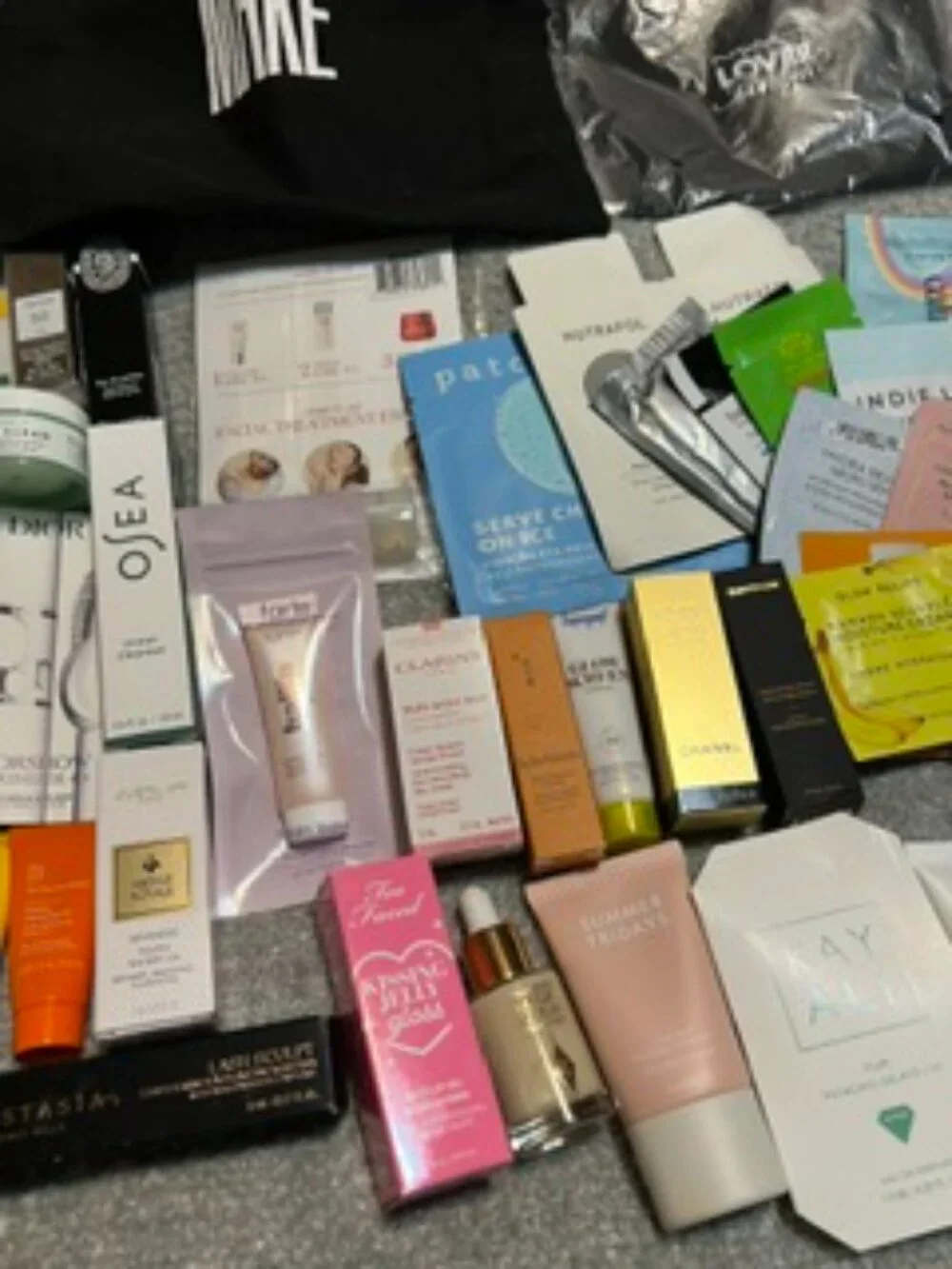 NWT 40+ Items Sample & Deluxe Size Fragrance/Skincare/Makeup Bundle